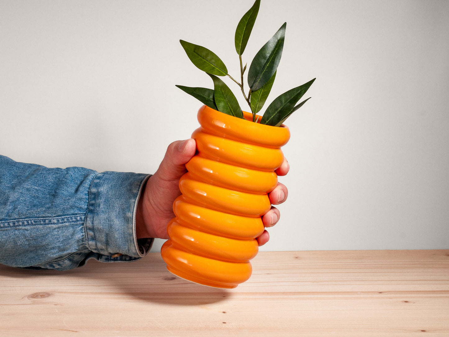 Wavy Cylinder Vase – Tangerine