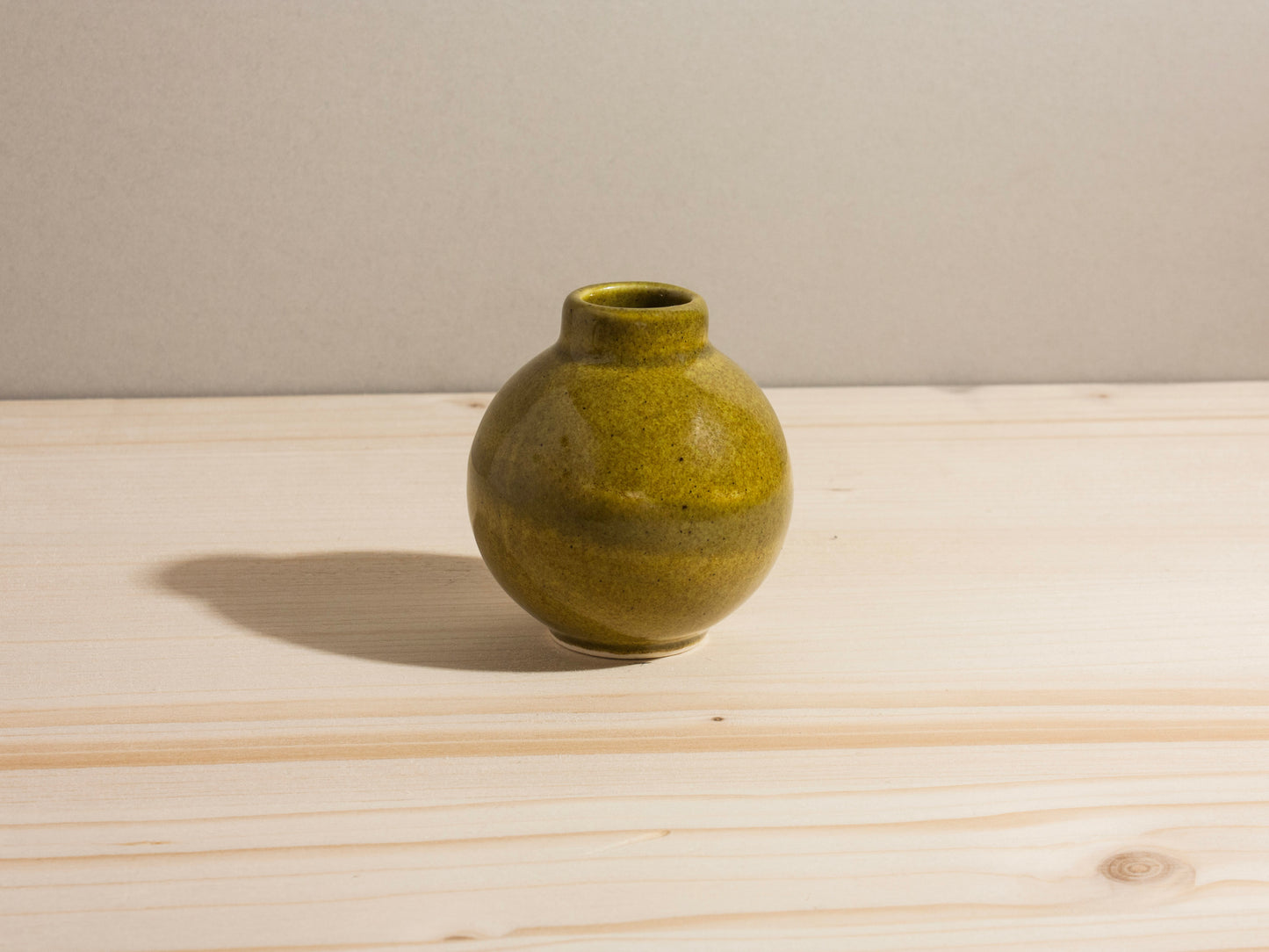 Mini Orb Bud Vase – Olive