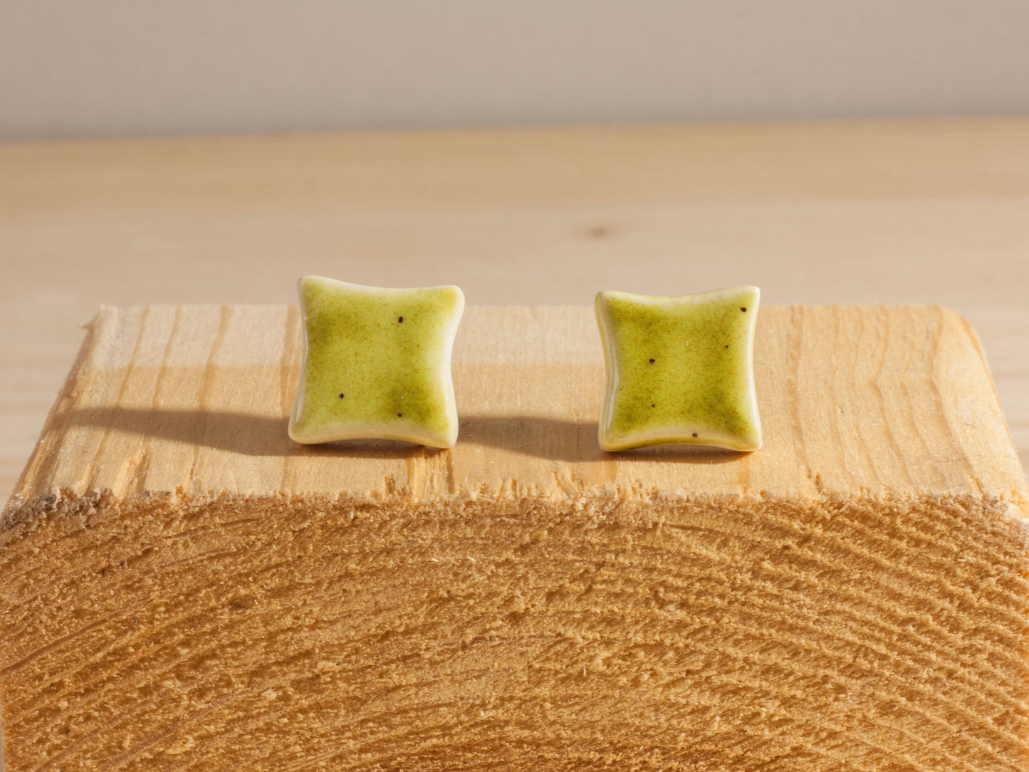 Chunky Studs – Starbursts – Lime Green