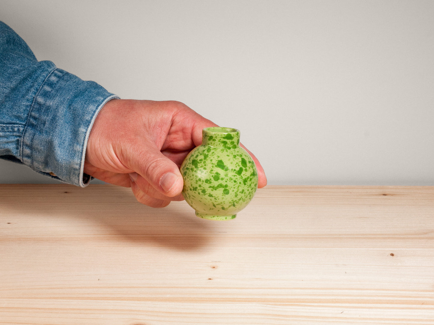 Mini Orb Bud Vase – Pear