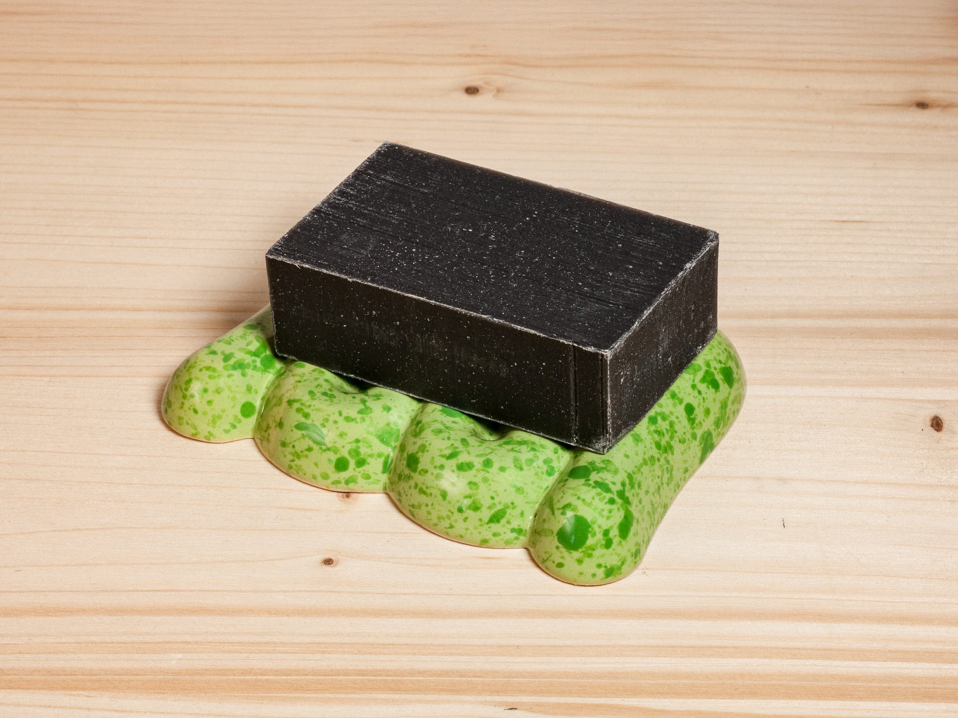 Green ceramic soap dish