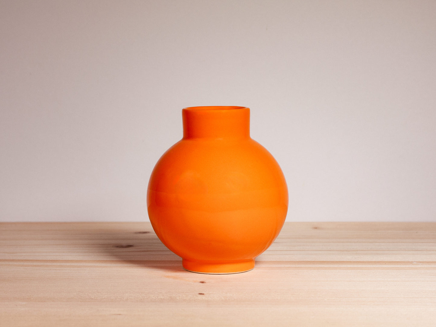 Small Orb Vase – Tangerine