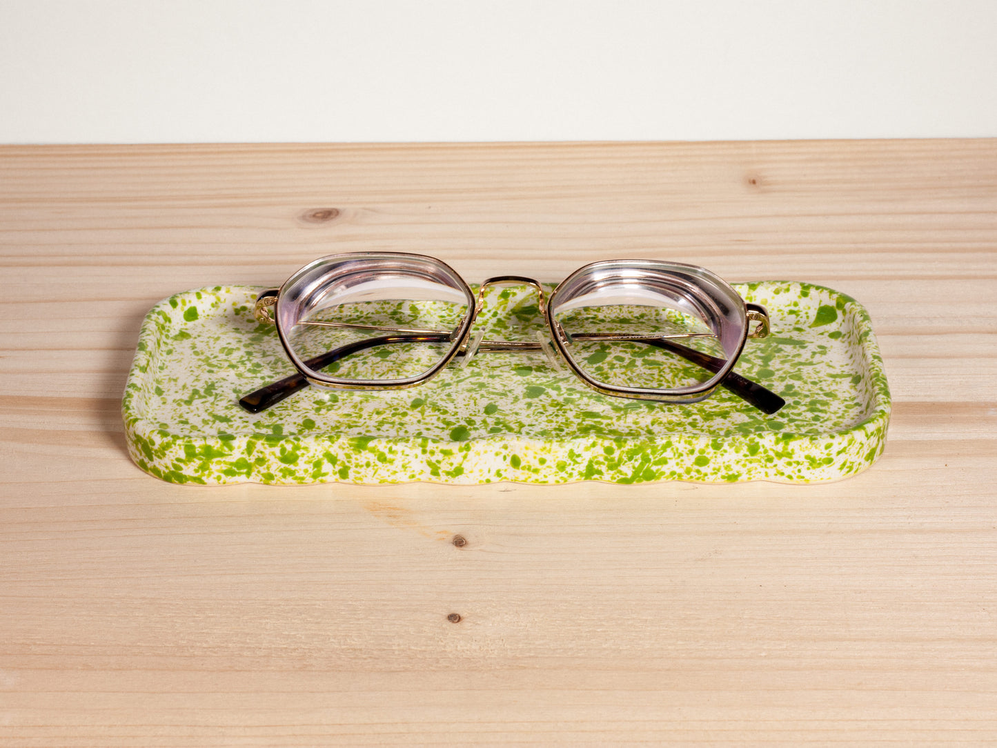 Wavy Tray – Grass Green