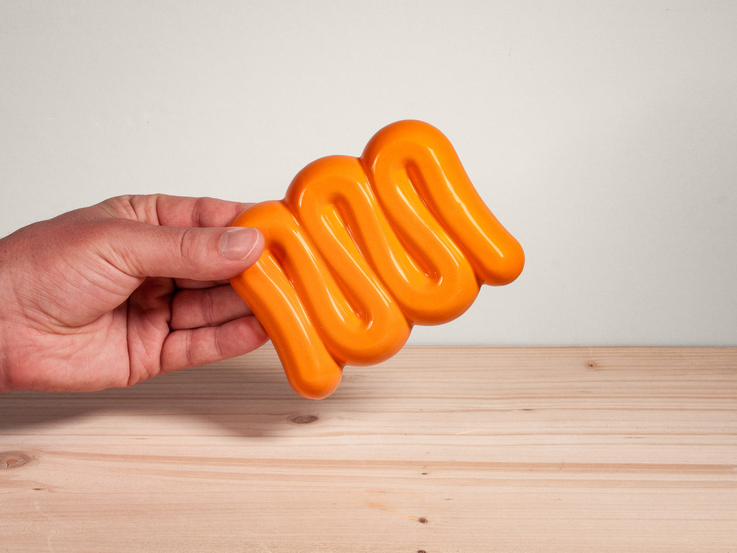 Squiggle Soap Tray – Tangerine