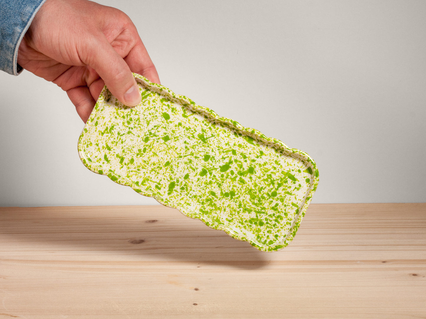 Wavy Tray – Grass Green