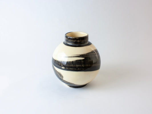 Small Orb Vase – Black