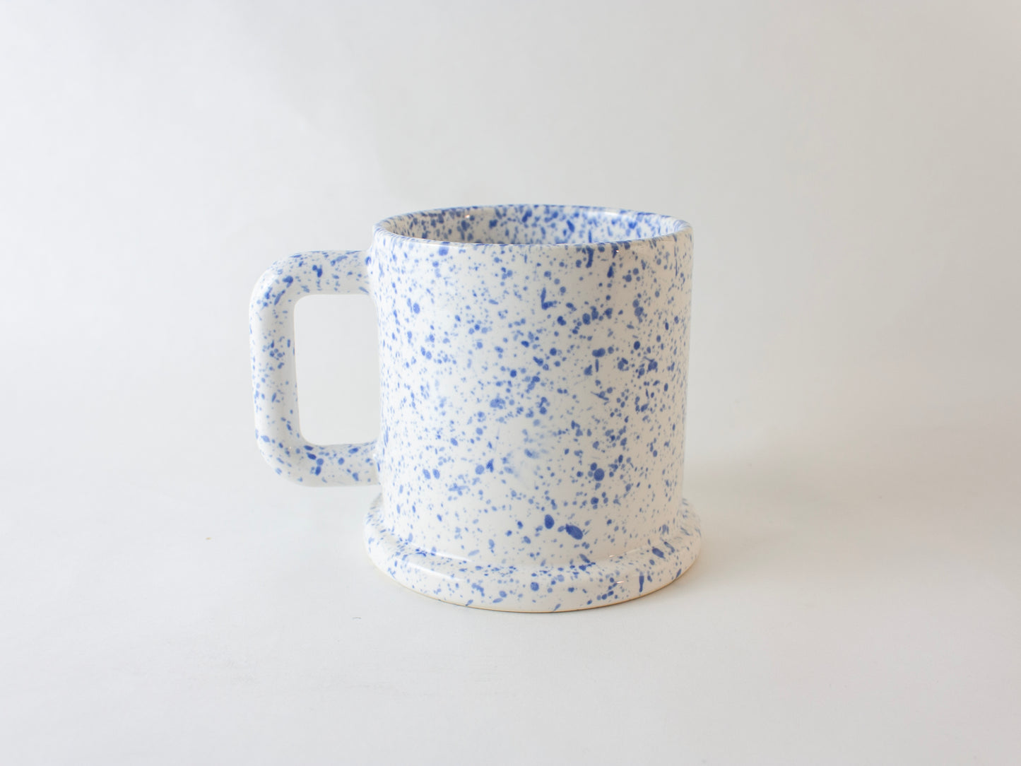 Flat Foot Mug Rectangle Handle – Blue Splatter