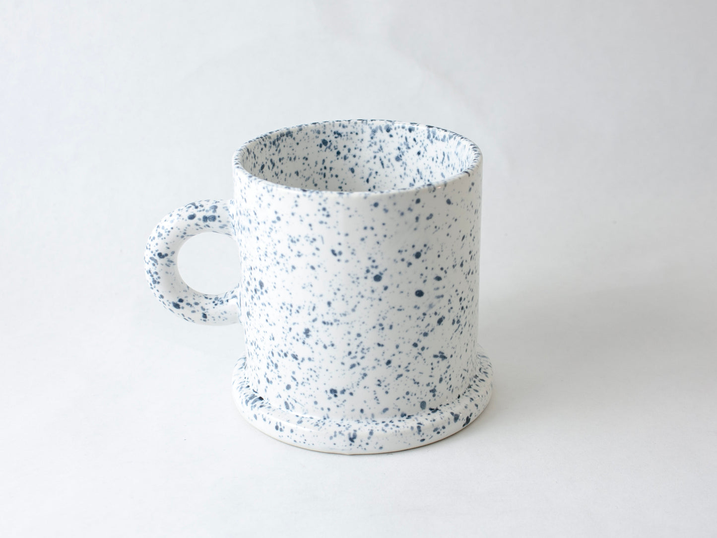 Flat Foot Mug Round Handle – Dark Blue Splatter