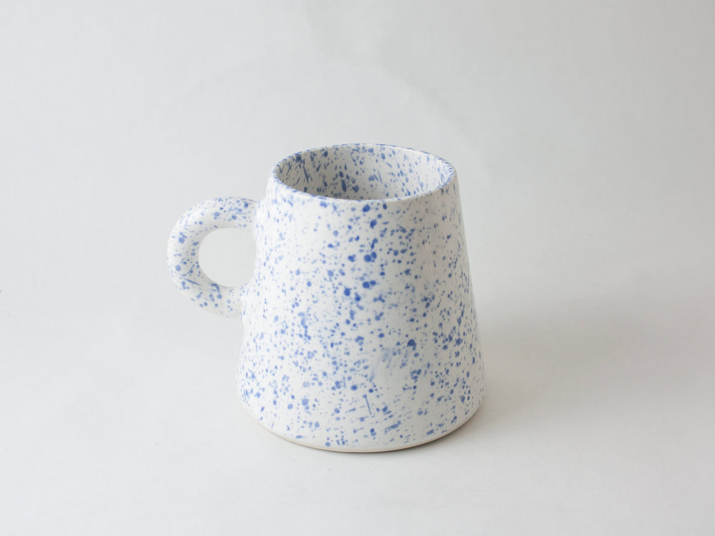 Mountain Mug Round Handle – Blue Splatter