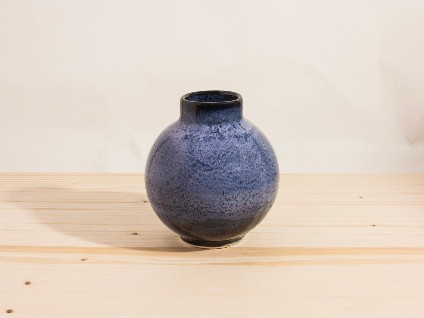 Small Orb Vase – Midnight