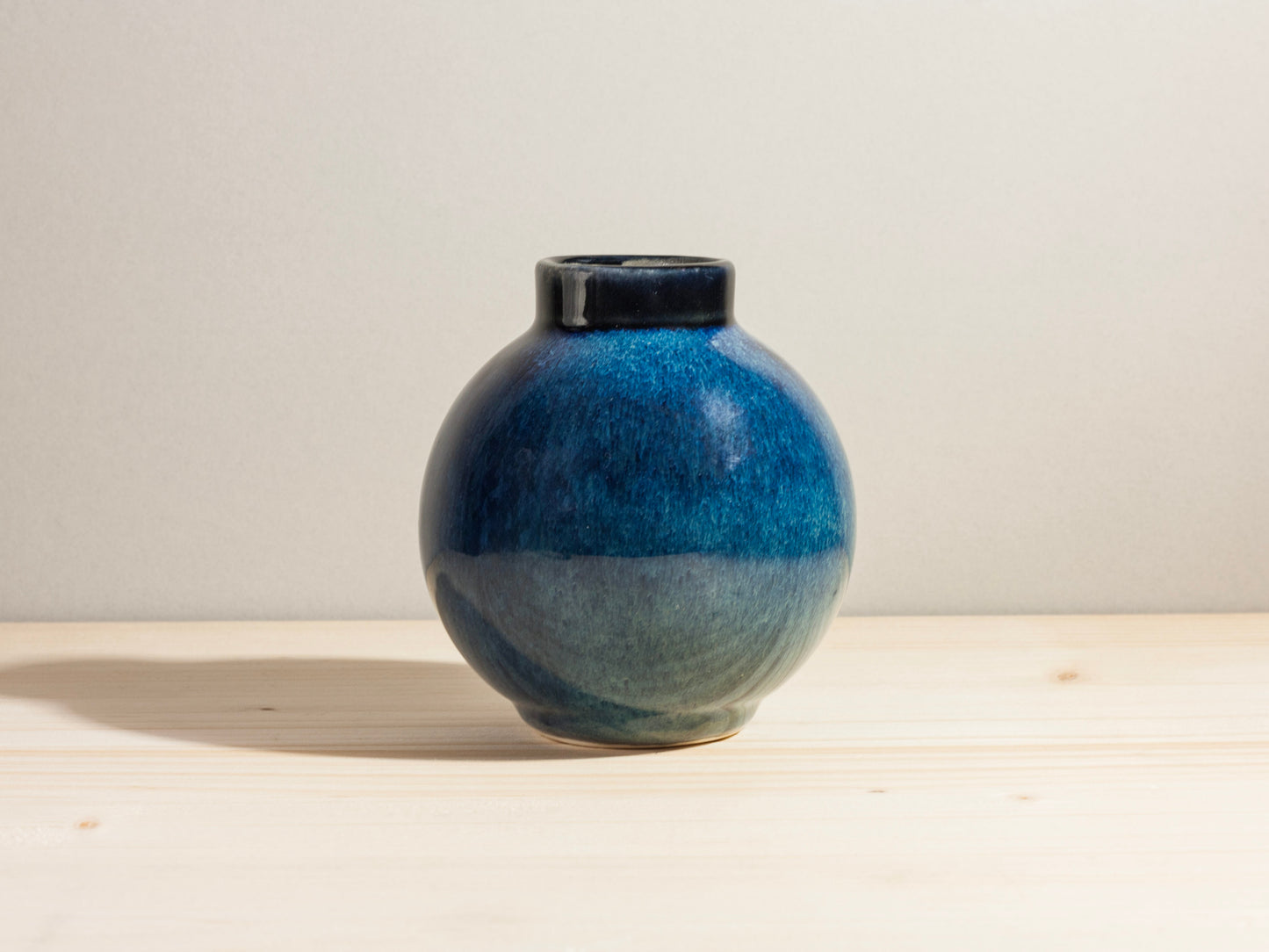 Small Orb Vase – Cerulean