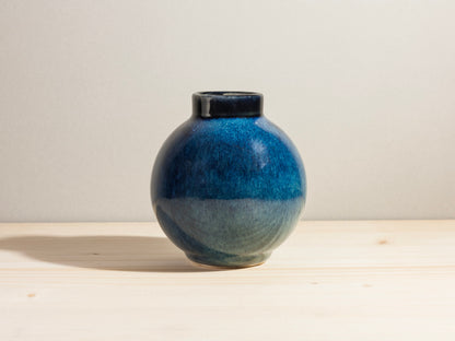 Small Orb Vase – Cerulean