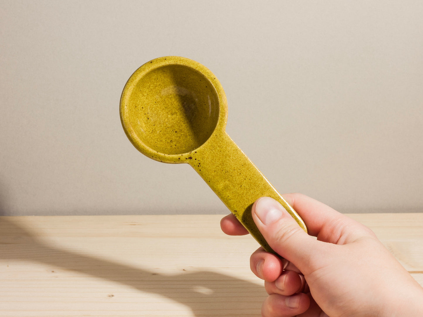Coffee Scoop – Orange Splatter Round Hole