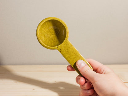 Coffee Scoop – Orange Splatter Round Hole