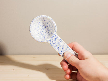 Coffee Scoop – Blue Splatter Round Hole