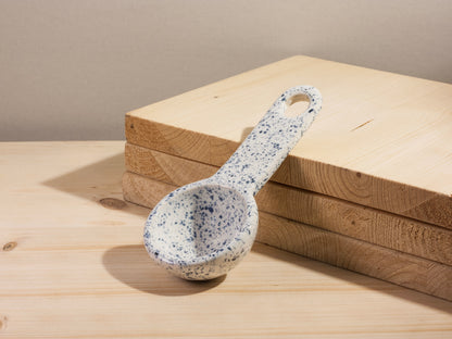 Coffee Scoop – Dark Blue Splatter Round Hole