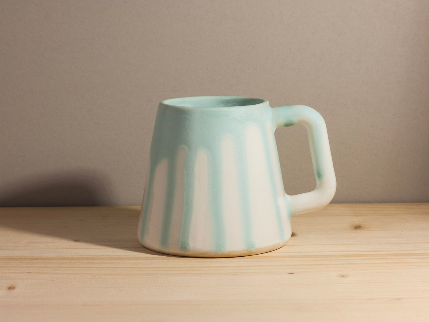 Mountain Mug Rectangle Handle – Seafoam Drip