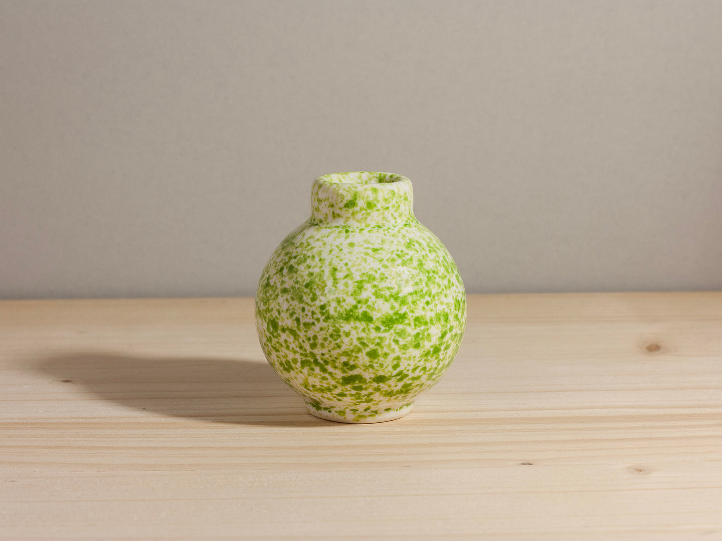 Mini Orb Bud Vase – Grass Green Splatter